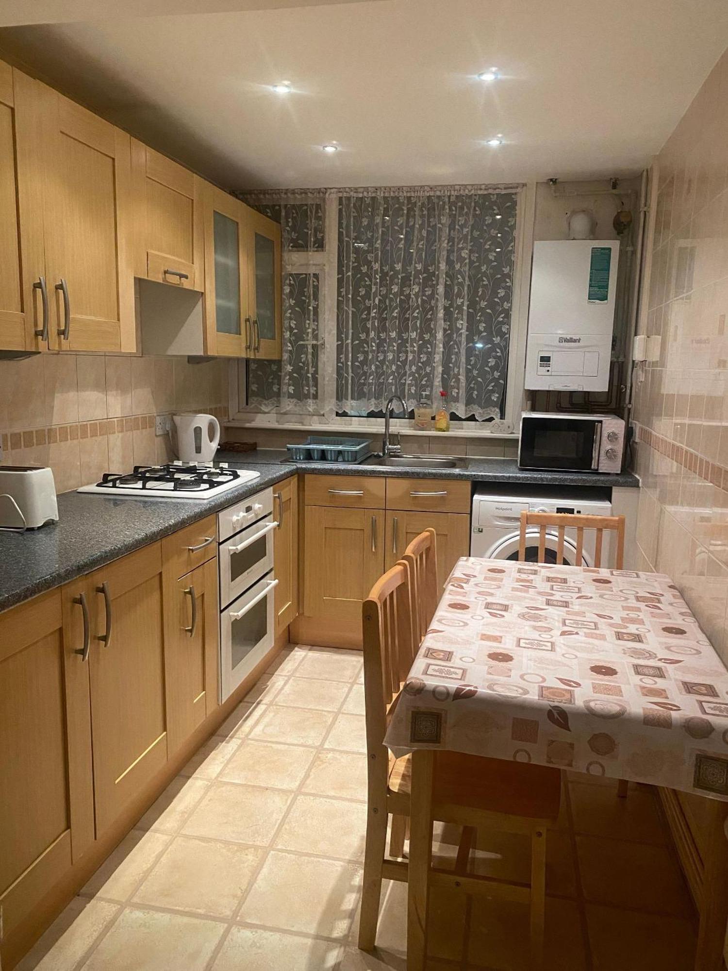 Appartamento Charming 4-bedroom In East - Perfect Getaway *