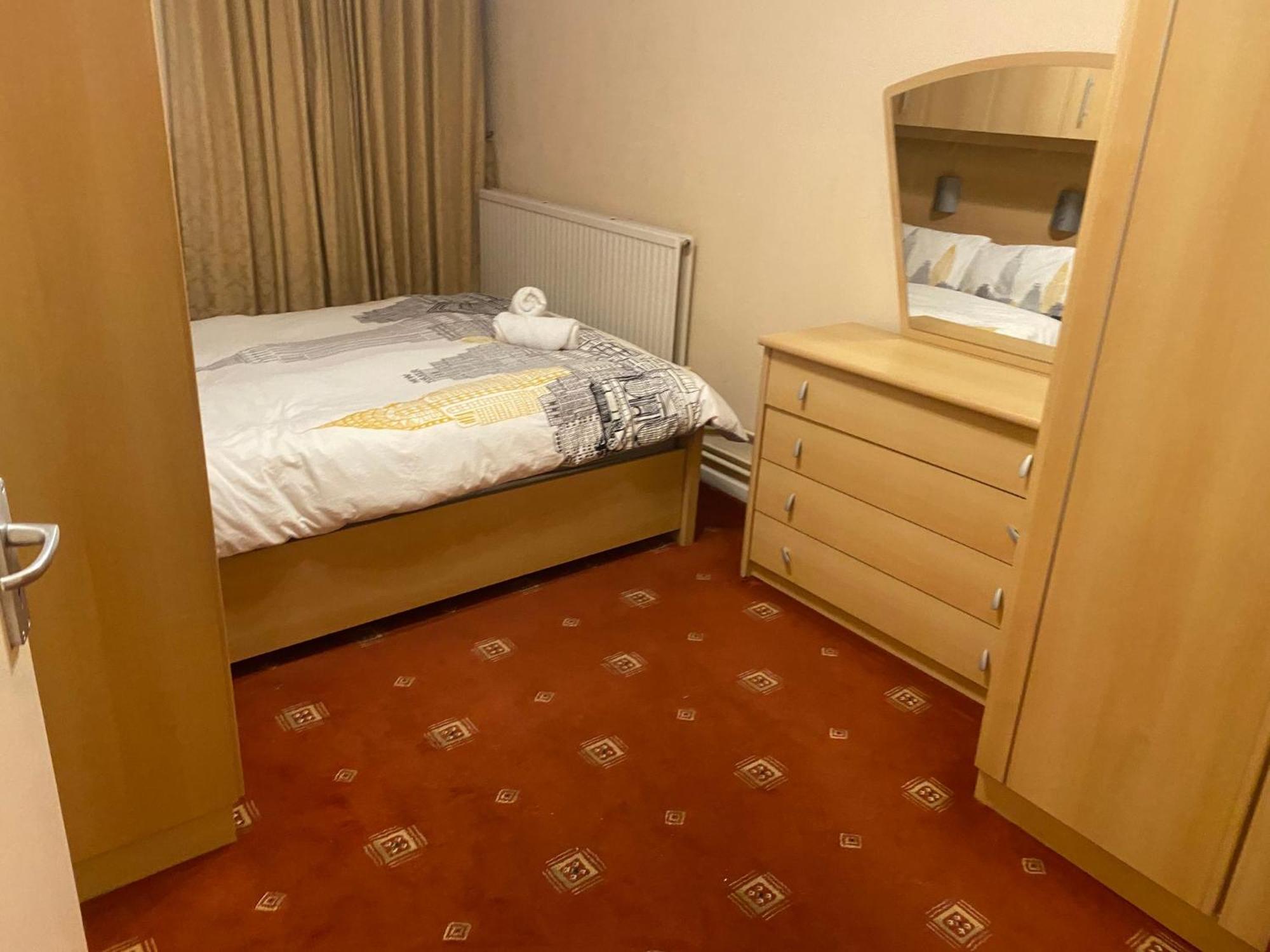 Apartament Charming 4-bedroom In East - Perfect Getaway *